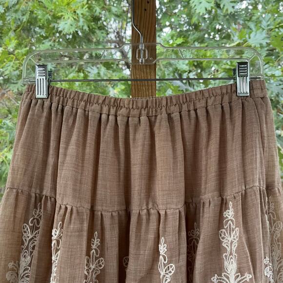Reba Women's Tan/White Embroidered Tiered Ruffled Maxi Skirt Size M - Picture 3 of 8